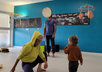 spectacle « Surprise » aux enfants accueillis par les assistantes maternelles de la CAB